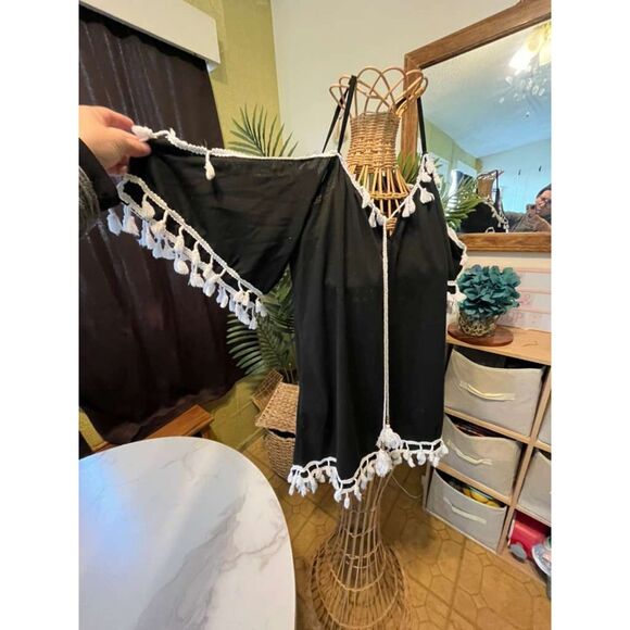 Plus Size Off Shoulder Boho Tassel Blouse Black White Trim 2X oversize - Picture 2 of 9